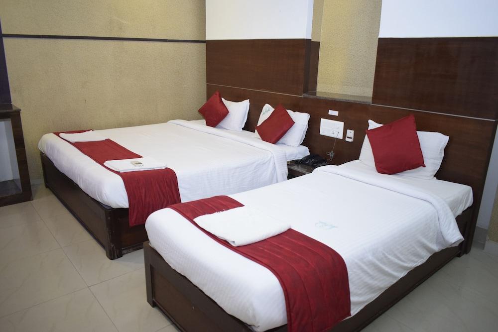 Hotel Sumith Palace Pondicherry Exterior foto
