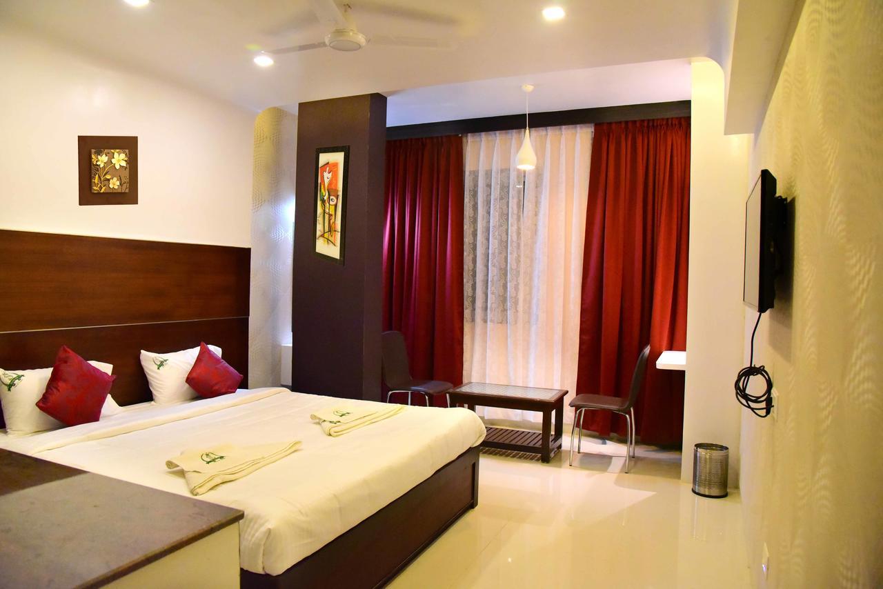 Hotel Sumith Palace Pondicherry Exterior foto