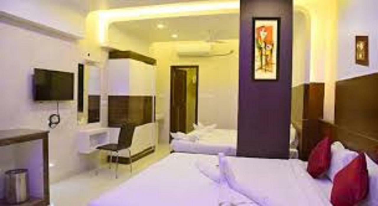 Hotel Sumith Palace Pondicherry Exterior foto